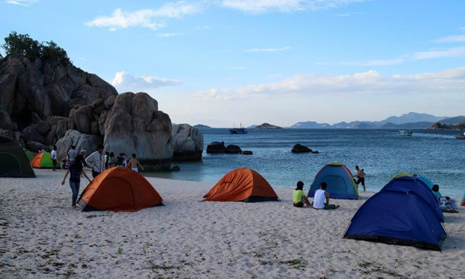 Cắm trại tại Hòn Khô - một trải nghiệm đầy thú vị nên thử qua một lần - tourhaigiang.com.vn